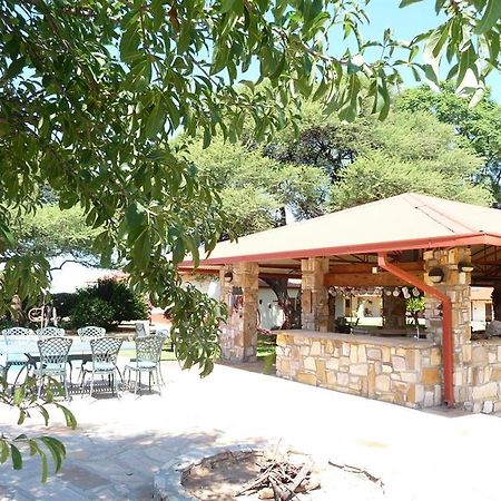 Dornhuegel Guestfarm Hotel Grootfontein Екстериор снимка