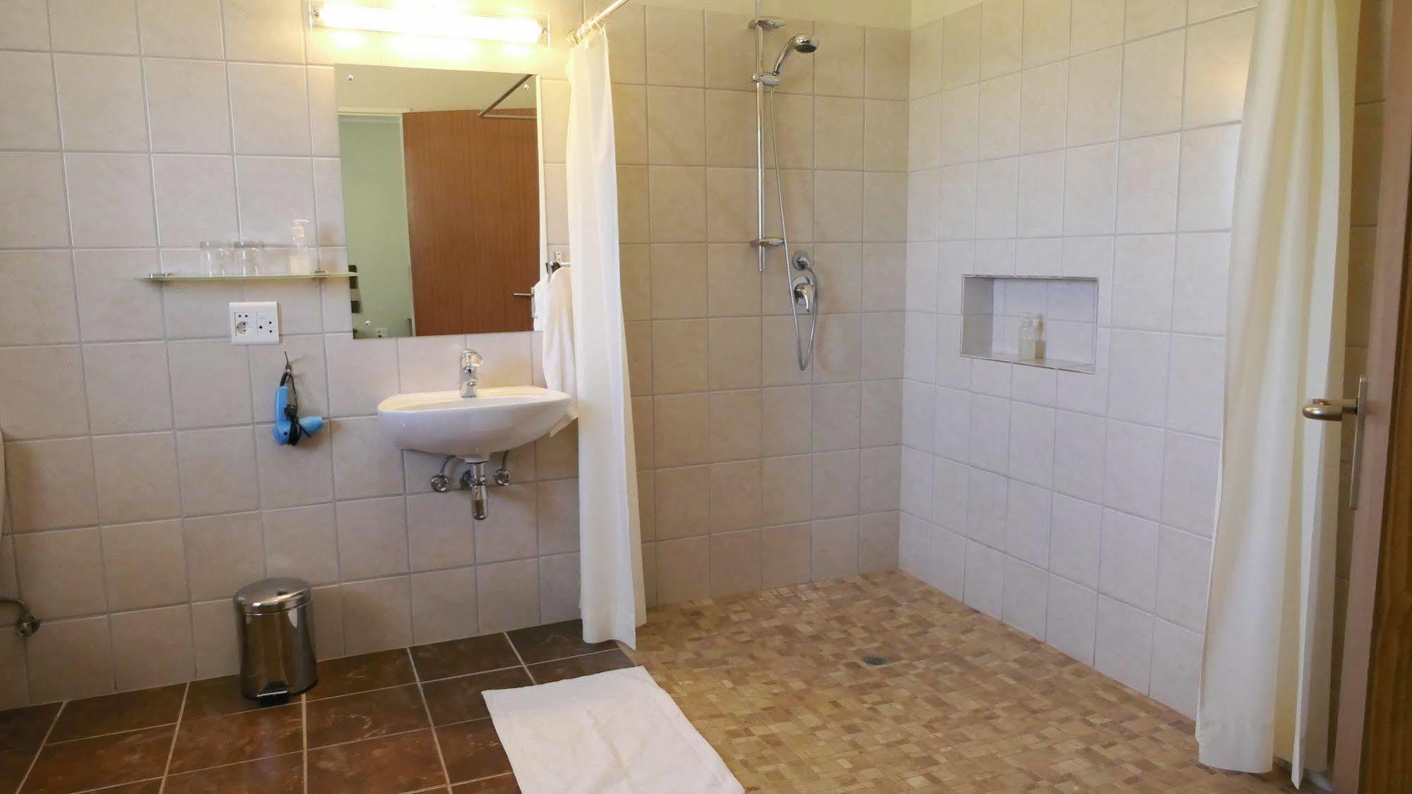Dornhuegel Guestfarm Hotel Grootfontein Екстериор снимка